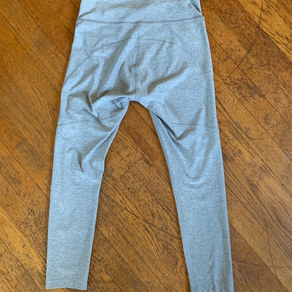 Outdoor Voices 7/8 Warmup Leggings - Picture 6 of 6